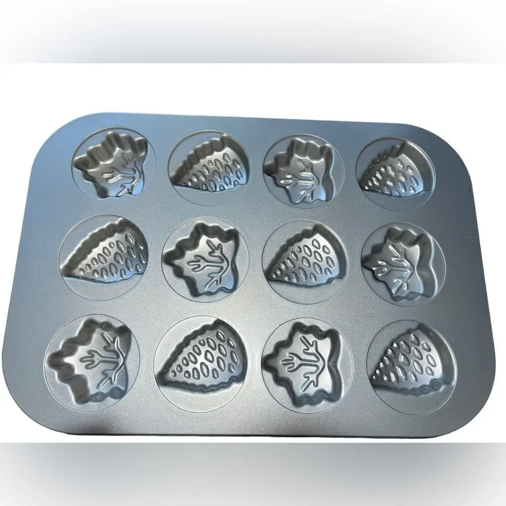 The Pampered Chef retired rectangular Harvest cake‎ pan with 12 molds